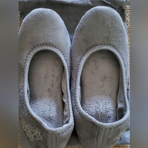 Isotoner Slippers Large